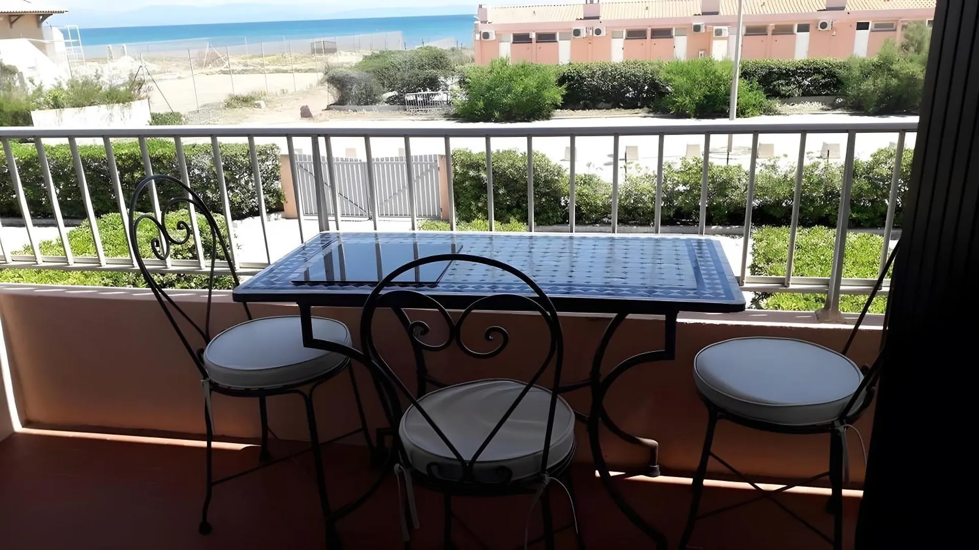 Appartement Vue Mer 耶尔
